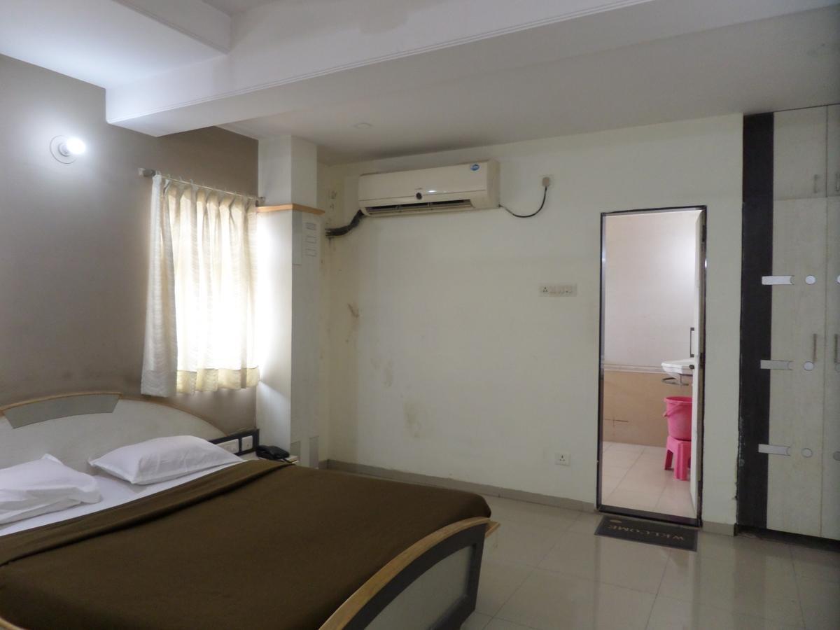 Hotel Sadanand Szangli Kültér fotó