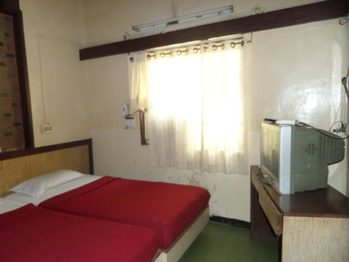 Hotel Sadanand Szangli Kültér fotó
